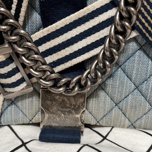 CHANEL BAG - Picture 2 of 8